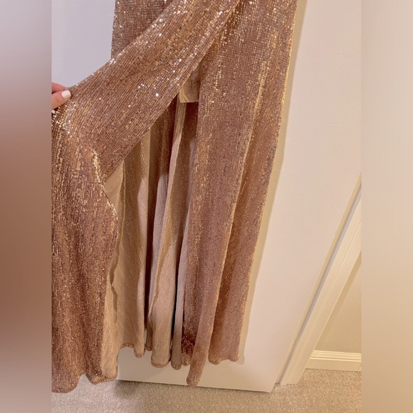 NWT sequin gown size large scoop neck spaghetti strap - Picture 5 of 11